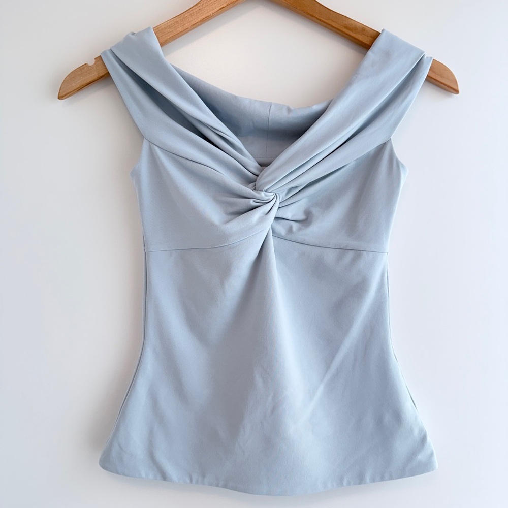 Aritzia #115230 contour twist off-shoulder top